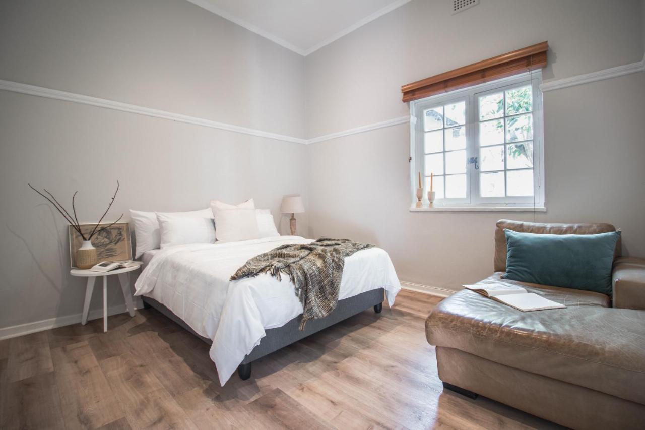 Victoria Court Two Bedroom Oasis In Trendy Long St ケープタウン エクステリア 写真